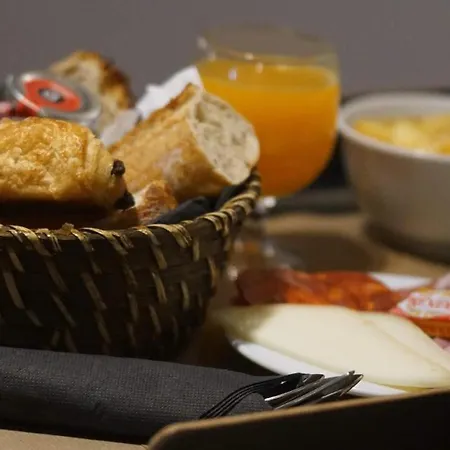 Grand De La Poste Отель Сен-Жан-де-Люз