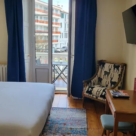 Hotel Grand De La Poste 3*