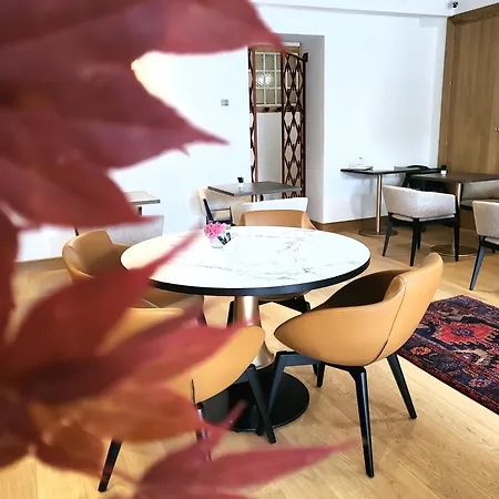 Отель Grand De La Poste Сен-Жан-де-Люз