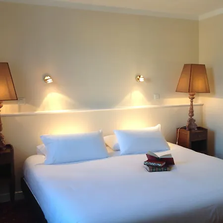 Отель Grand De La Poste 3*