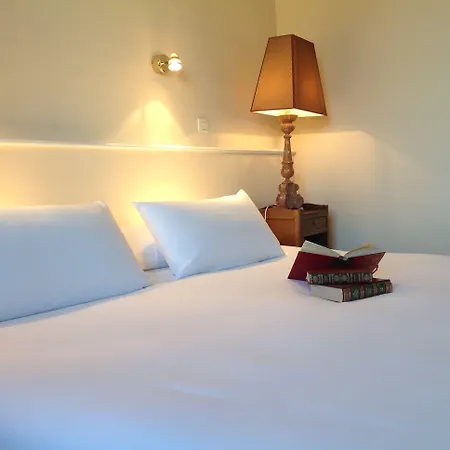 Grand De La Poste Сен-Жан-де-Люз