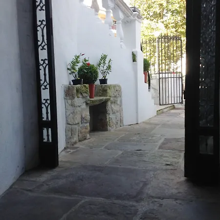 Grand De La Poste Отель Сен-Жан-де-Люз