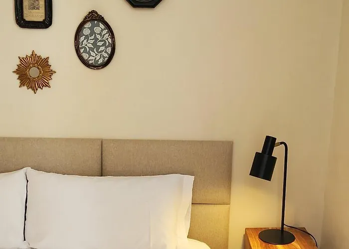 Grand De La Poste Saint-Jean-de-Luz