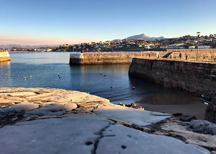 Grand De La Poste Saint-Jean-de-Luz